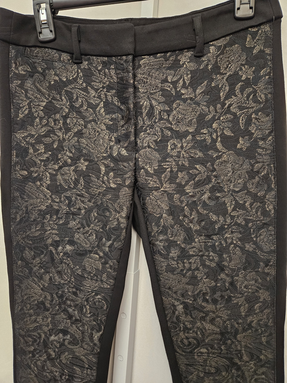 White House Black Market Black Floral Jacquard Skinny Pants